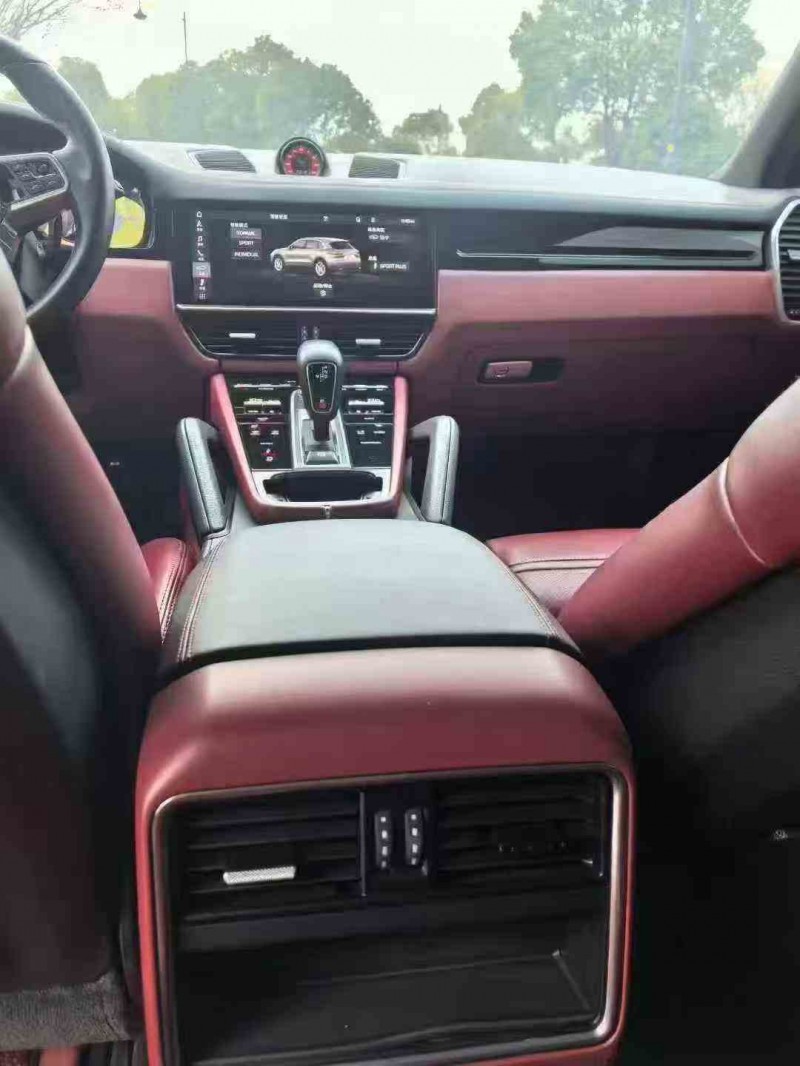 金华19年保时捷卡宴5