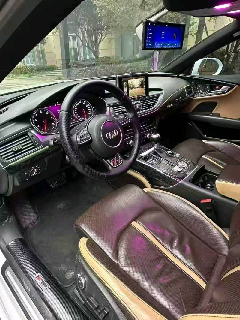 成都15年奥迪A7L4