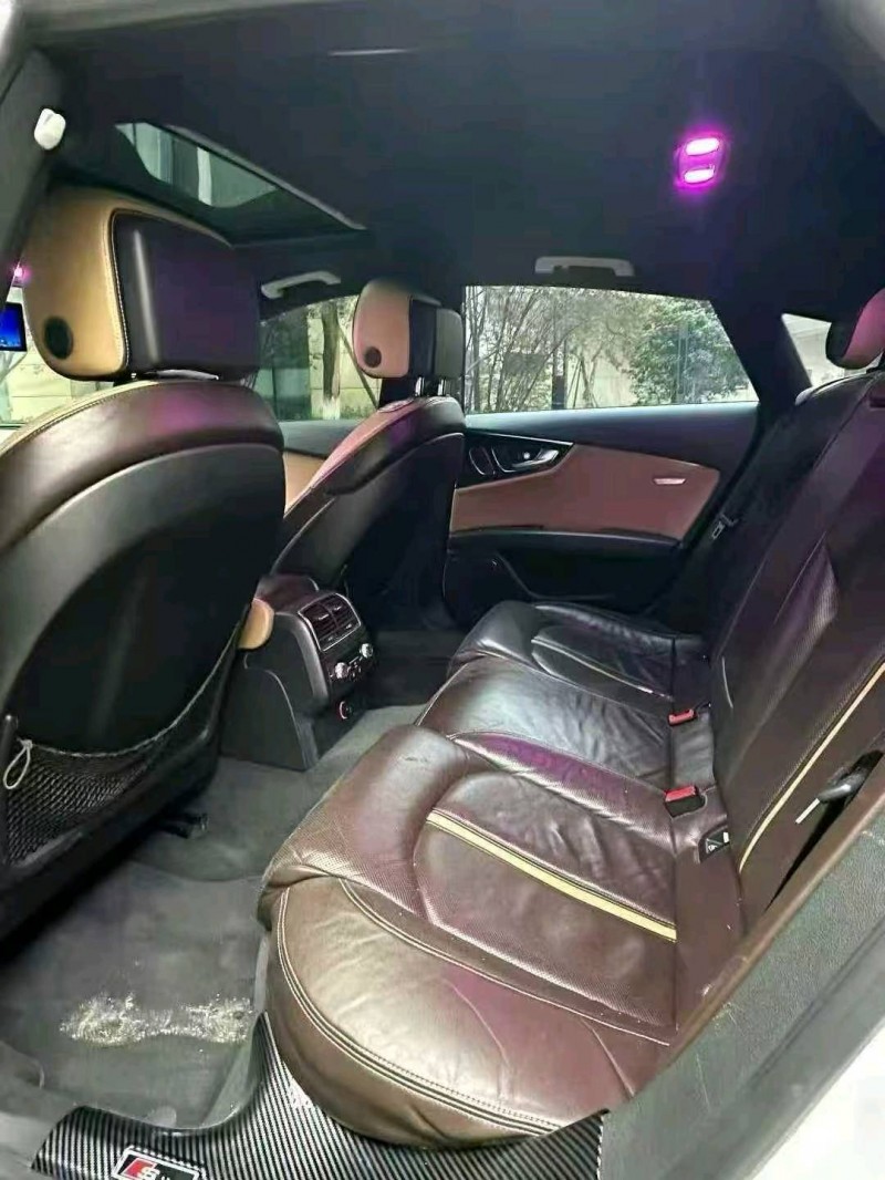 成都15年奥迪A7L5