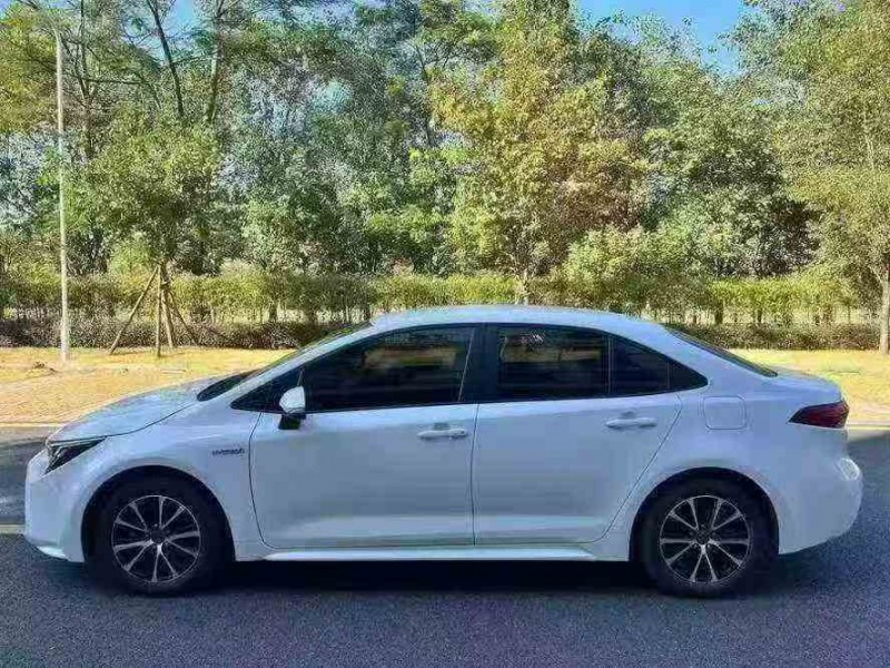 深圳23年丰田雷凌4