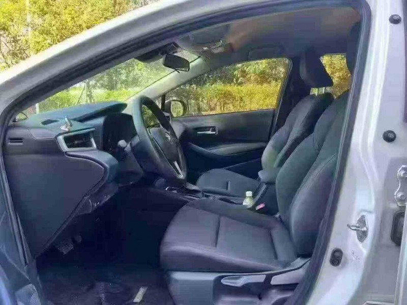 深圳23年丰田雷凌7