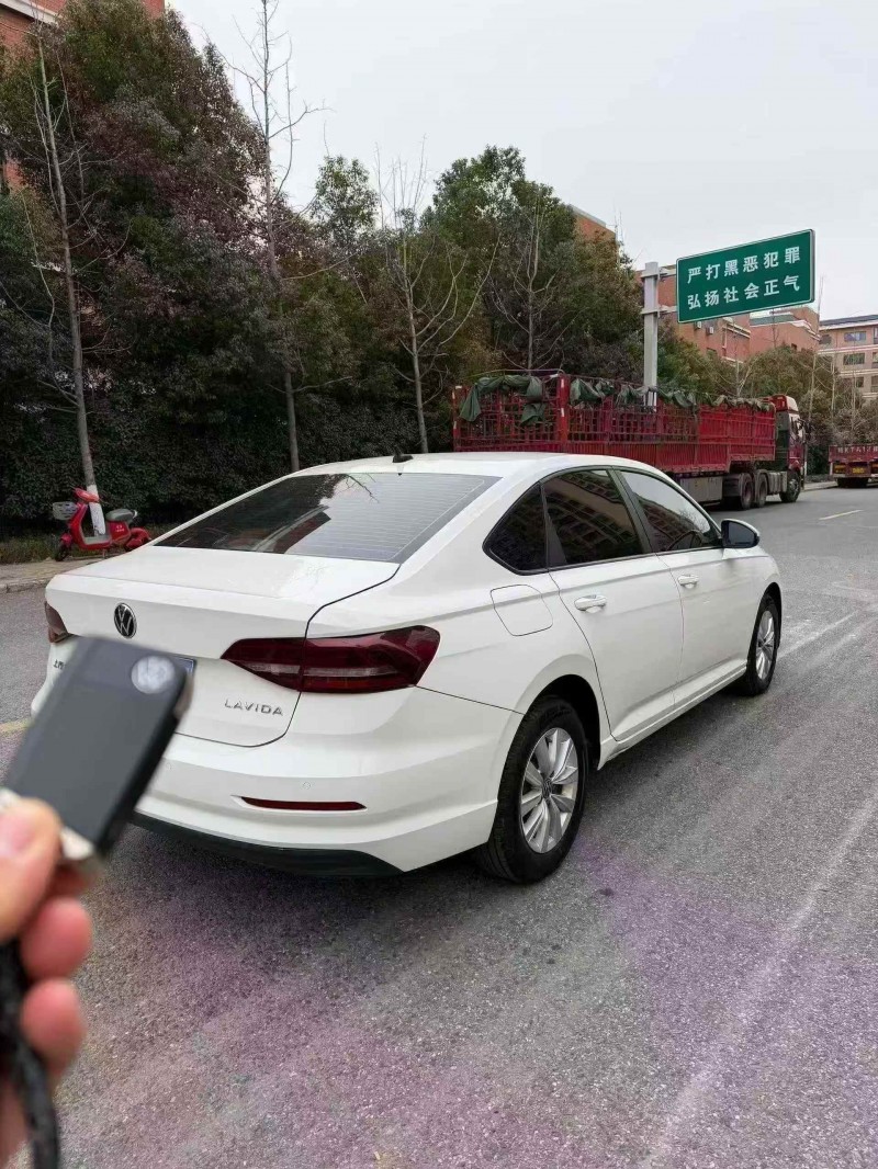 马鞍山21年大众朗逸8