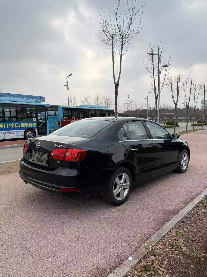 枣庄13年大众速腾8