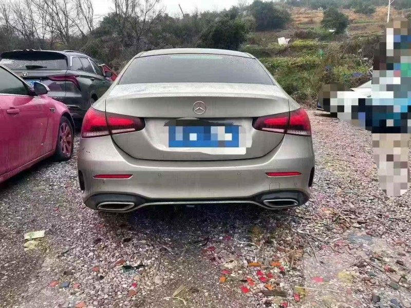 张家界19年奔驰A9