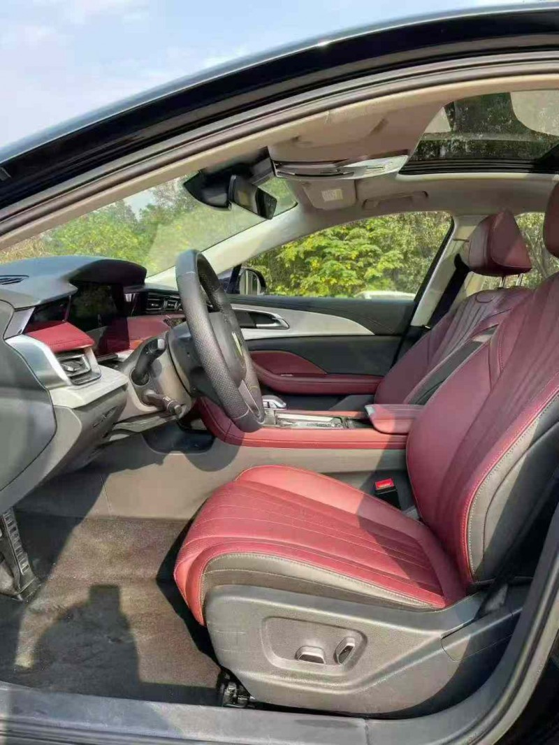 襄阳25年红旗H55