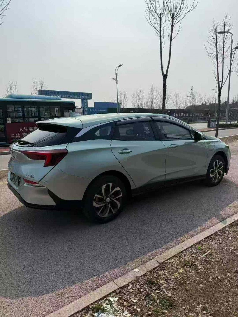 枣庄25年别克微蓝8