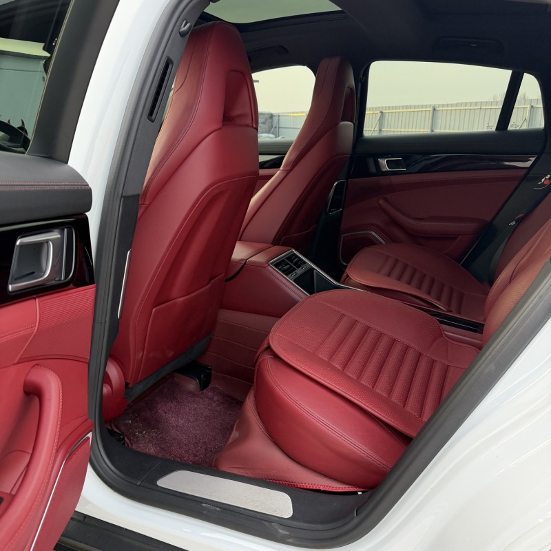 新乡23年保时捷帕拉梅拉6