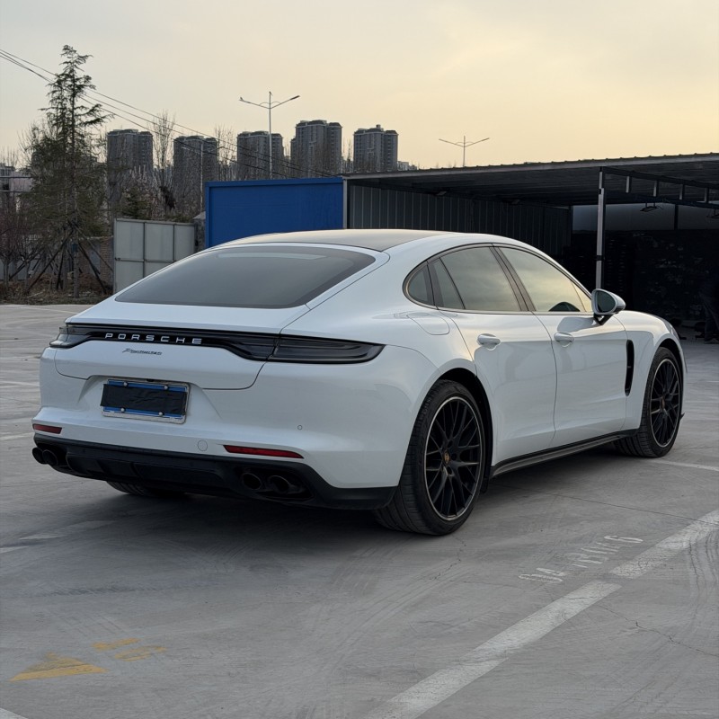 新乡23年保时捷帕拉梅拉7