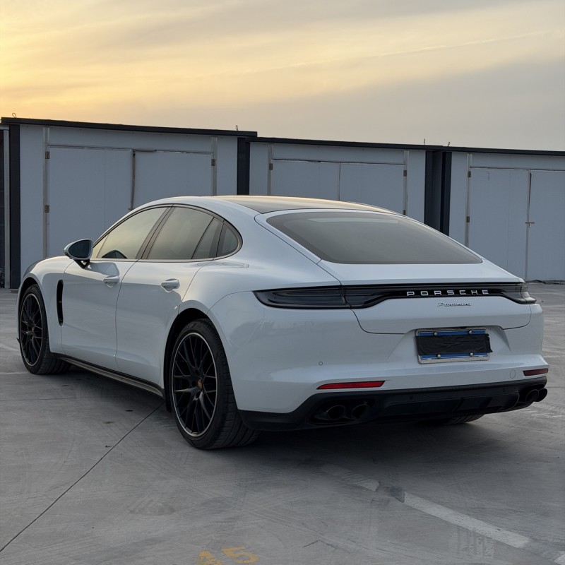 新乡23年保时捷帕拉梅拉9