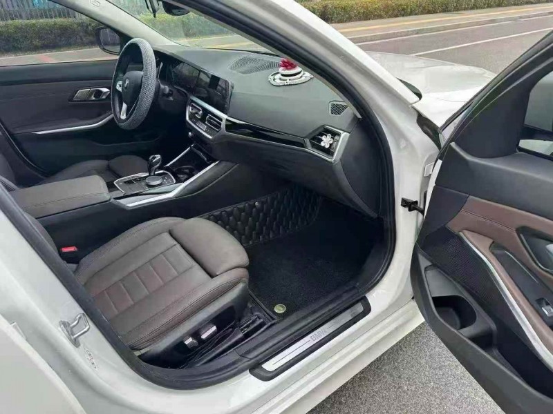 安庆21年宝马3系4