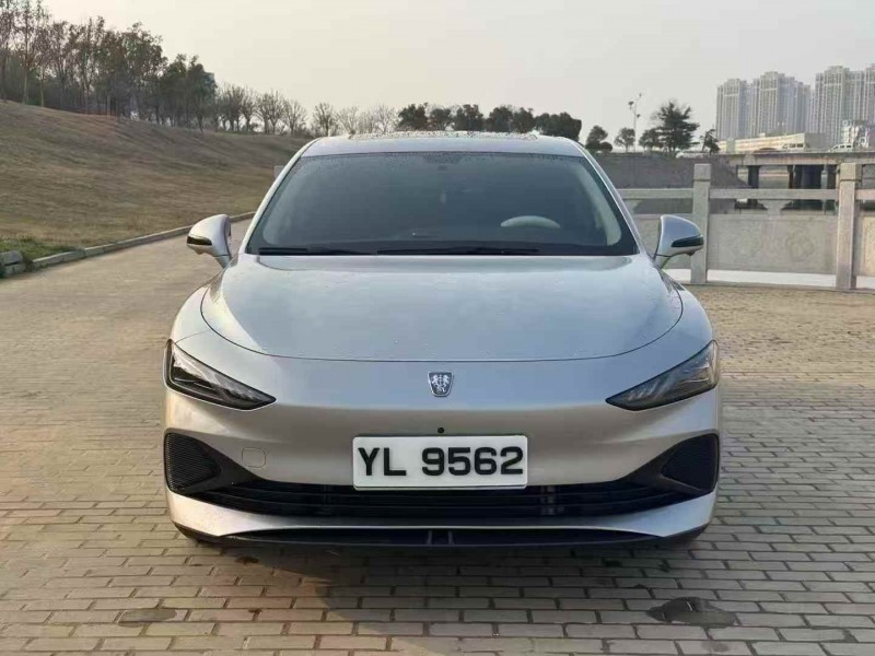 郑州25年荣威D71