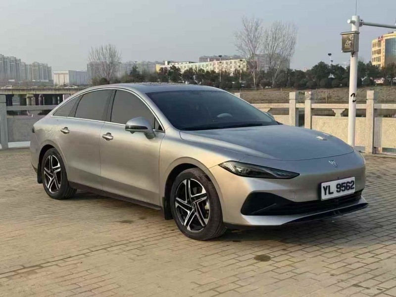 郑州25年荣威D72