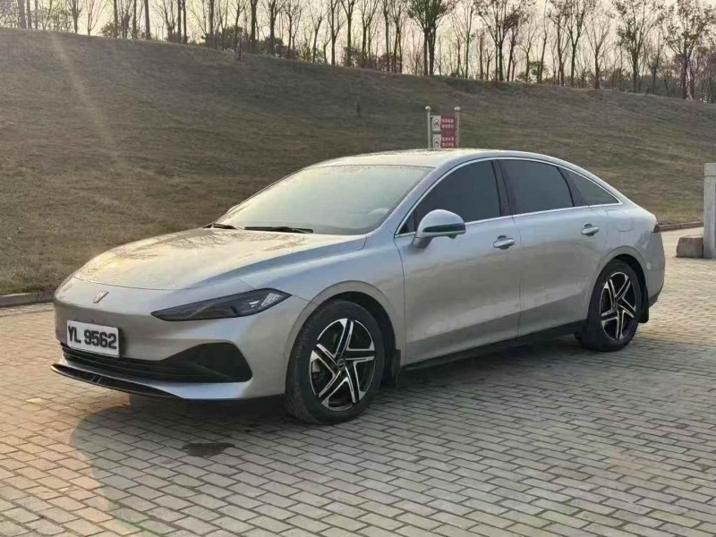 郑州25年荣威D73