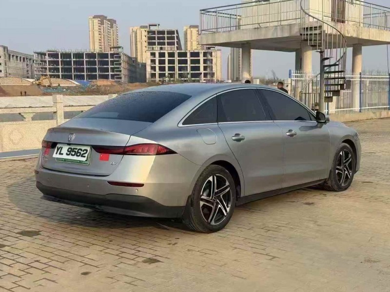 郑州25年荣威D77