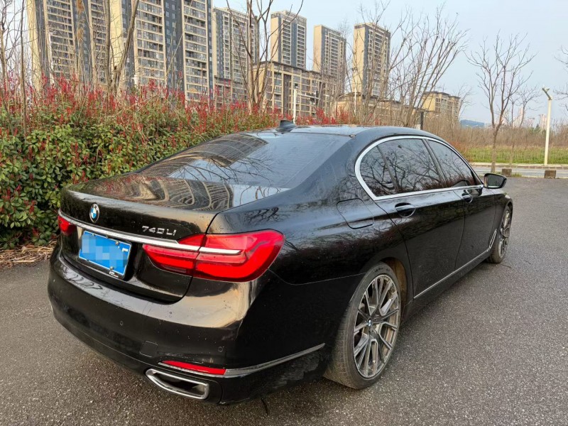 武漢16年寶馬7系5