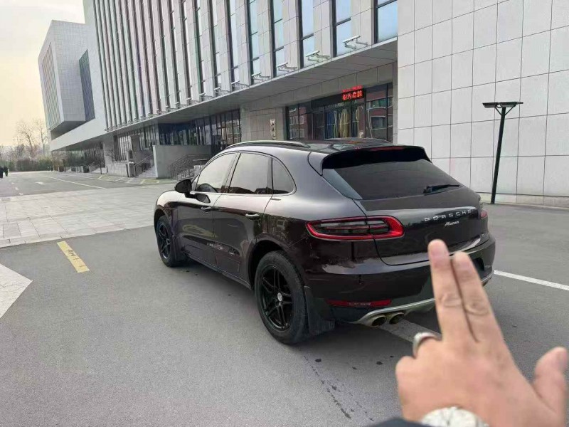 東營16年保時捷Macan8
