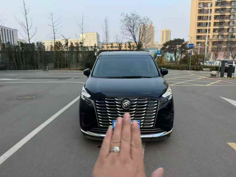 济宁22年别克GL81