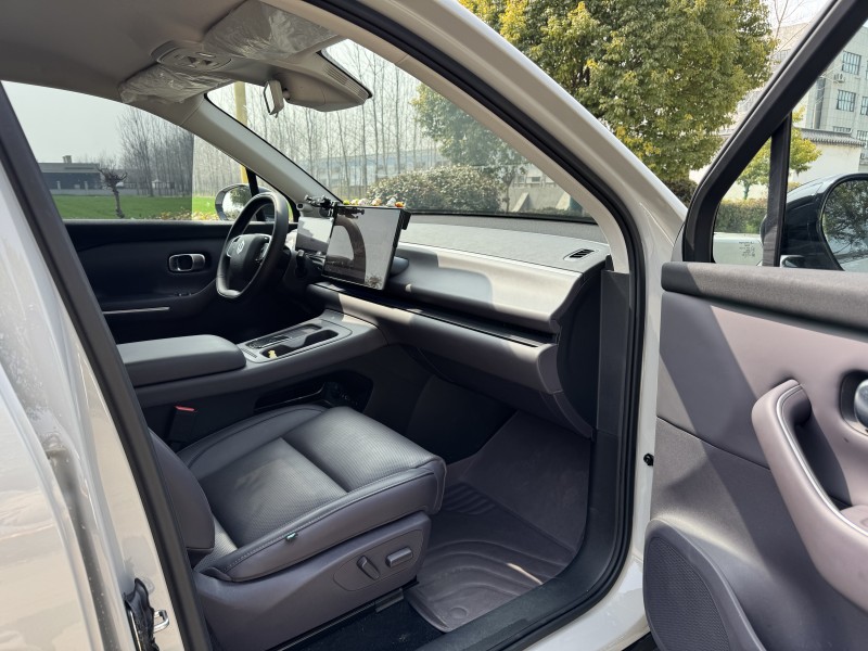 盐城24年零跑汽车C106