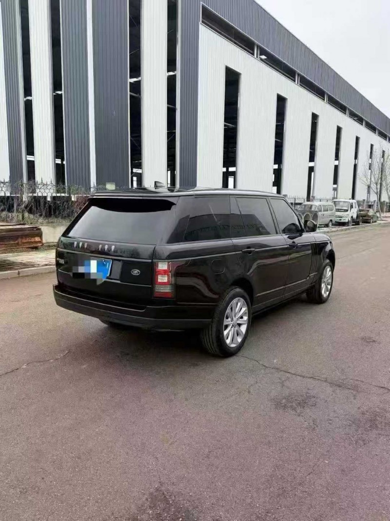 济宁17年路虎揽胜行政7