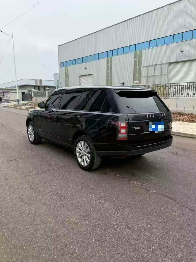 济宁17年路虎揽胜行政8