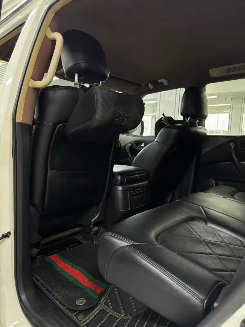 孝感17年日產途樂4