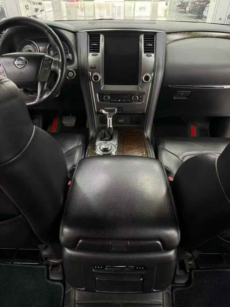 孝感17年日產途樂8