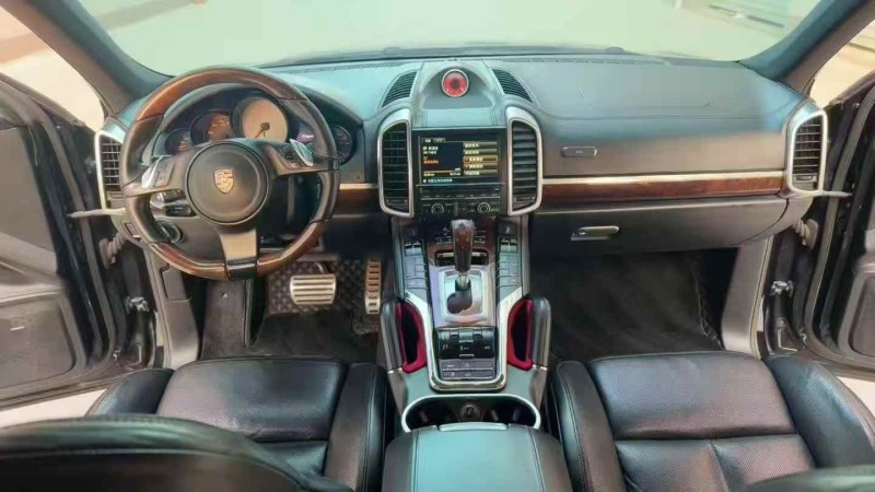 东莞10年保时捷卡宴4