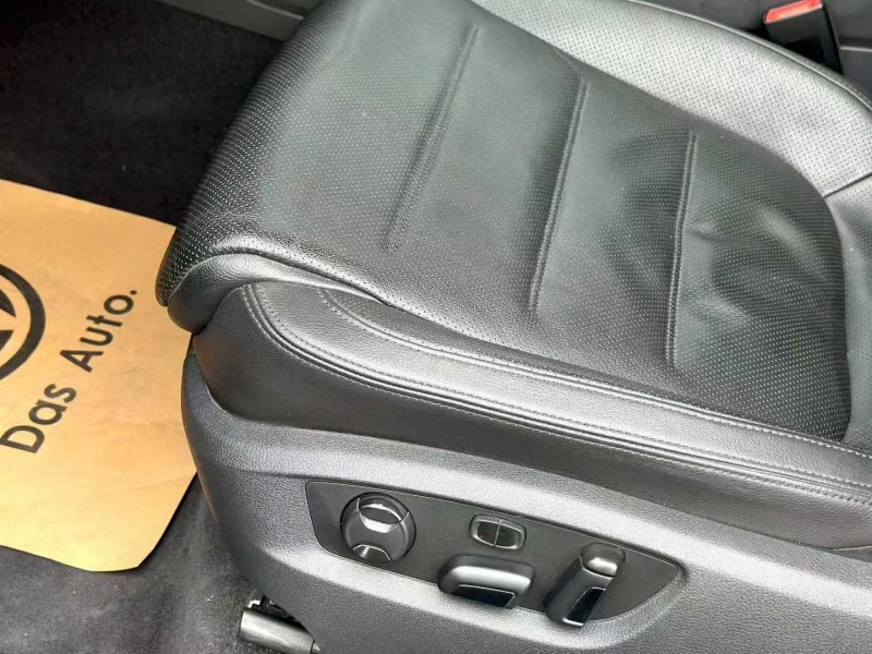 东莞17年大众途锐7