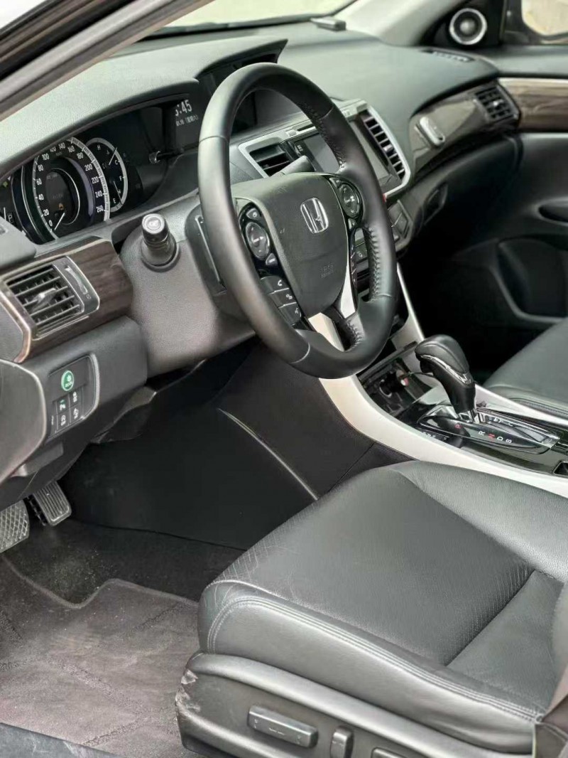 廣州17年本田雅閣5