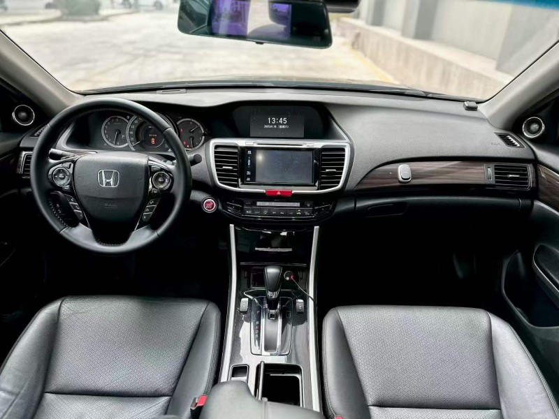 廣州17年本田雅閣7