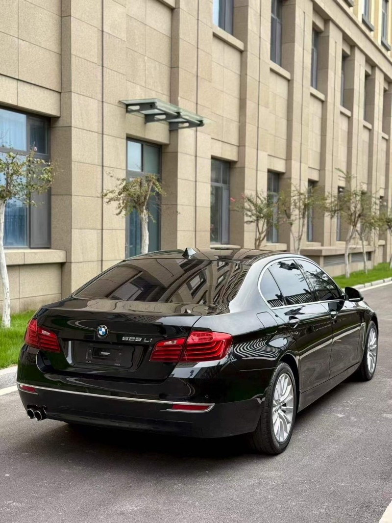 广州16年宝马5系4