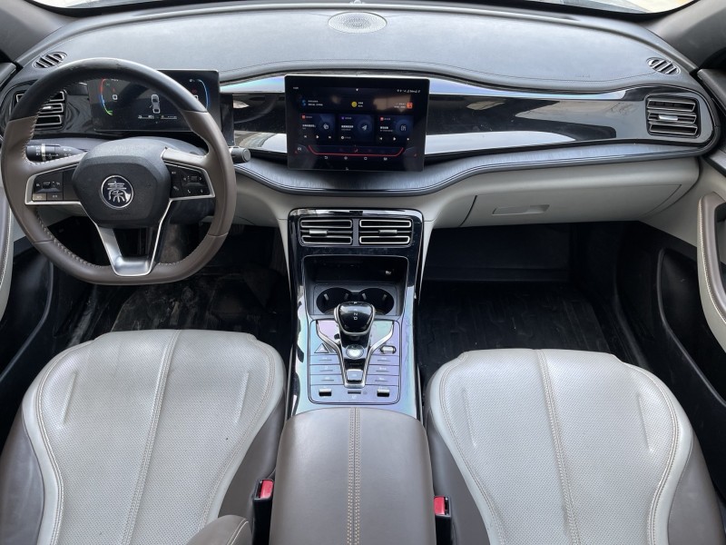 济宁24年比亚迪秦3