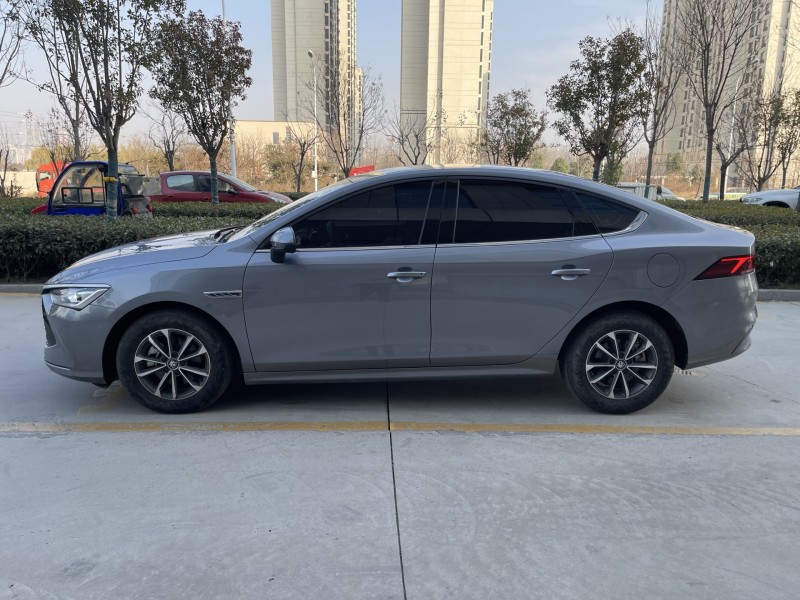 济宁24年比亚迪秦4