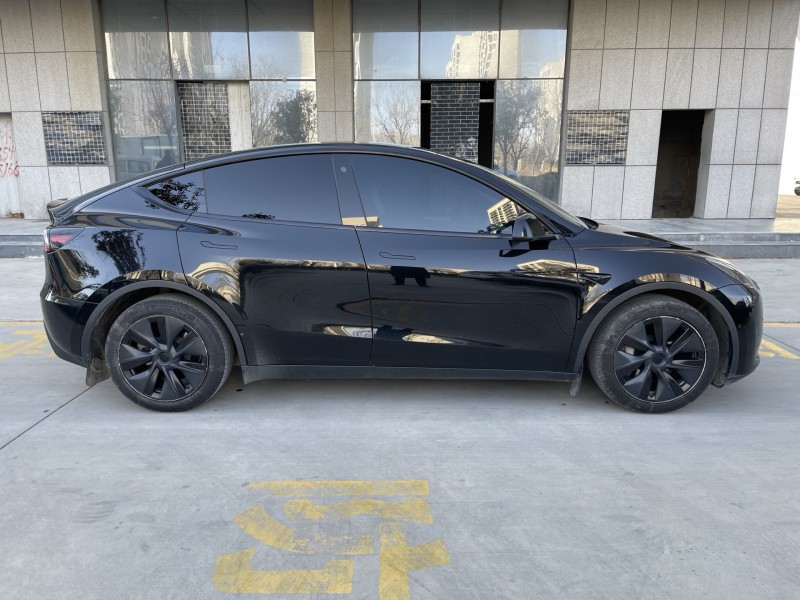 济宁23年特斯拉MODEL Y8