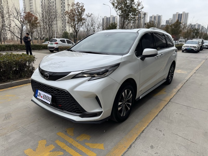 济宁24年丰田格瑞维亚7