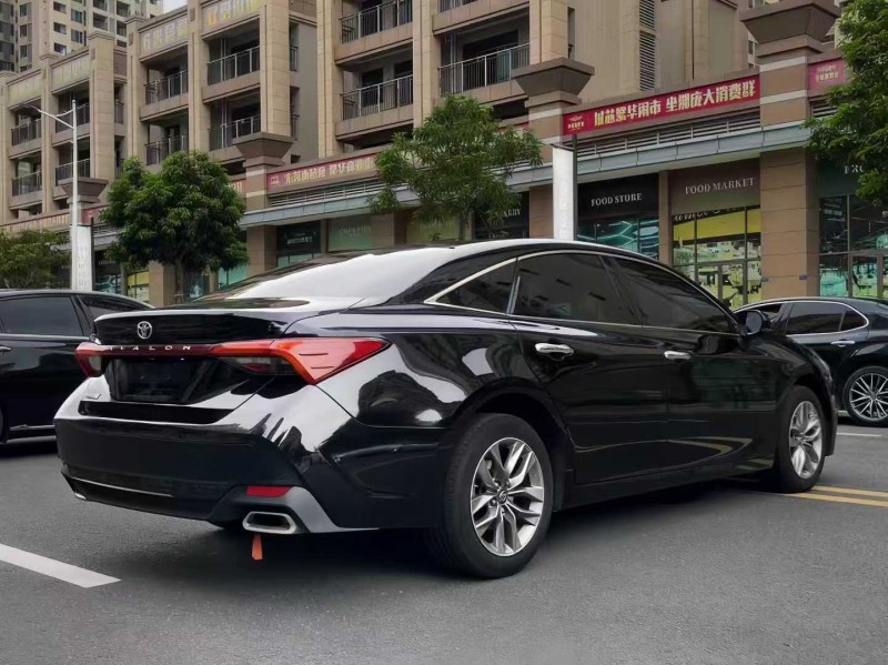 广州22年丰田亚洲龙3