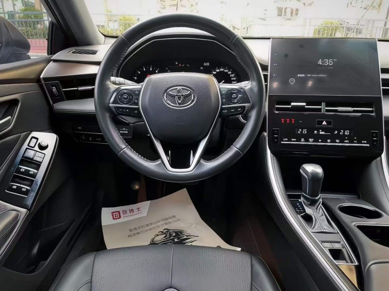 广州22年丰田亚洲龙6