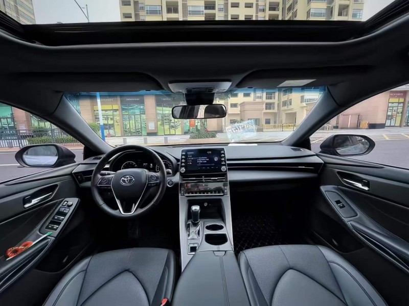 广州22年丰田亚洲龙7