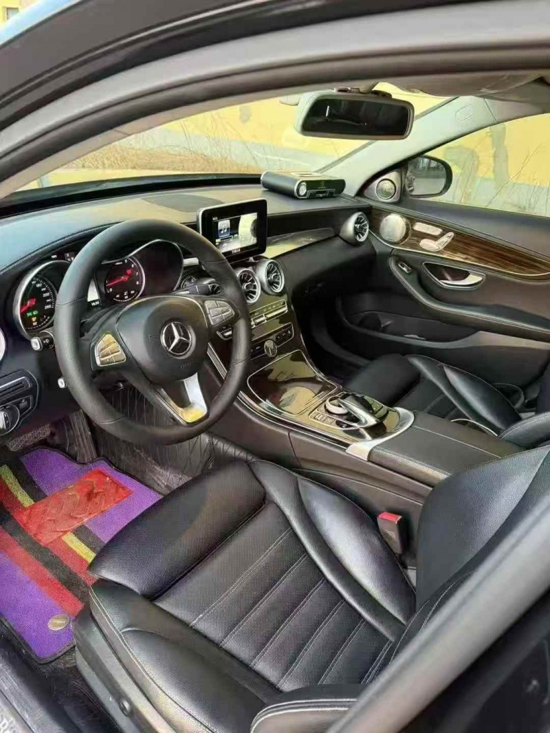 巴彦淖尔17年奔驰C6