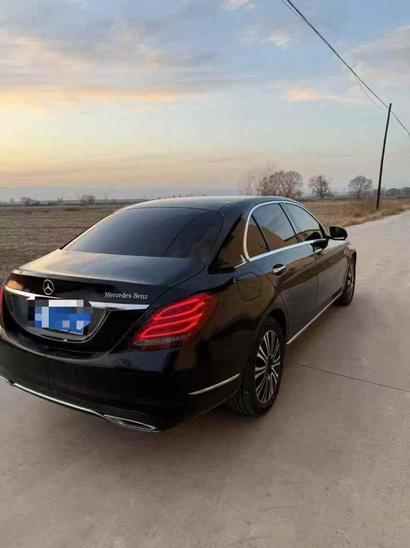 巴彦淖尔17年奔驰C9