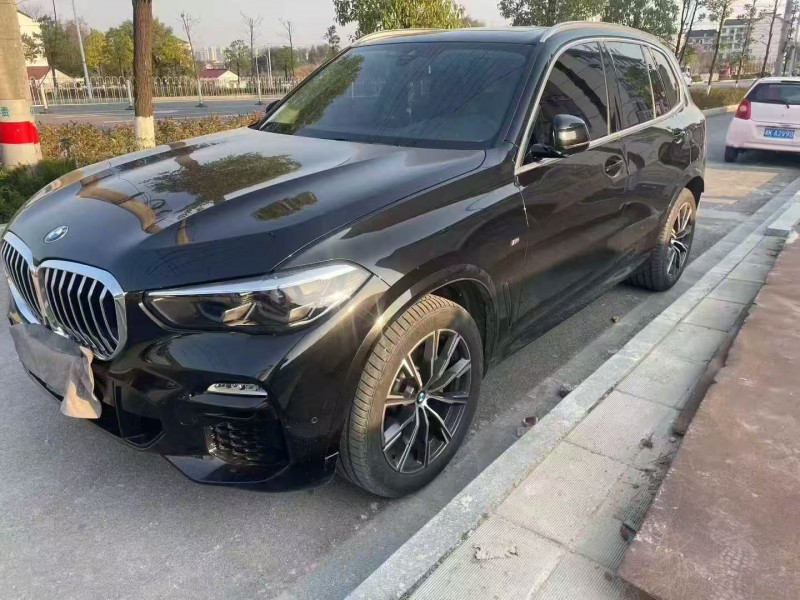 保定21年宝马X52