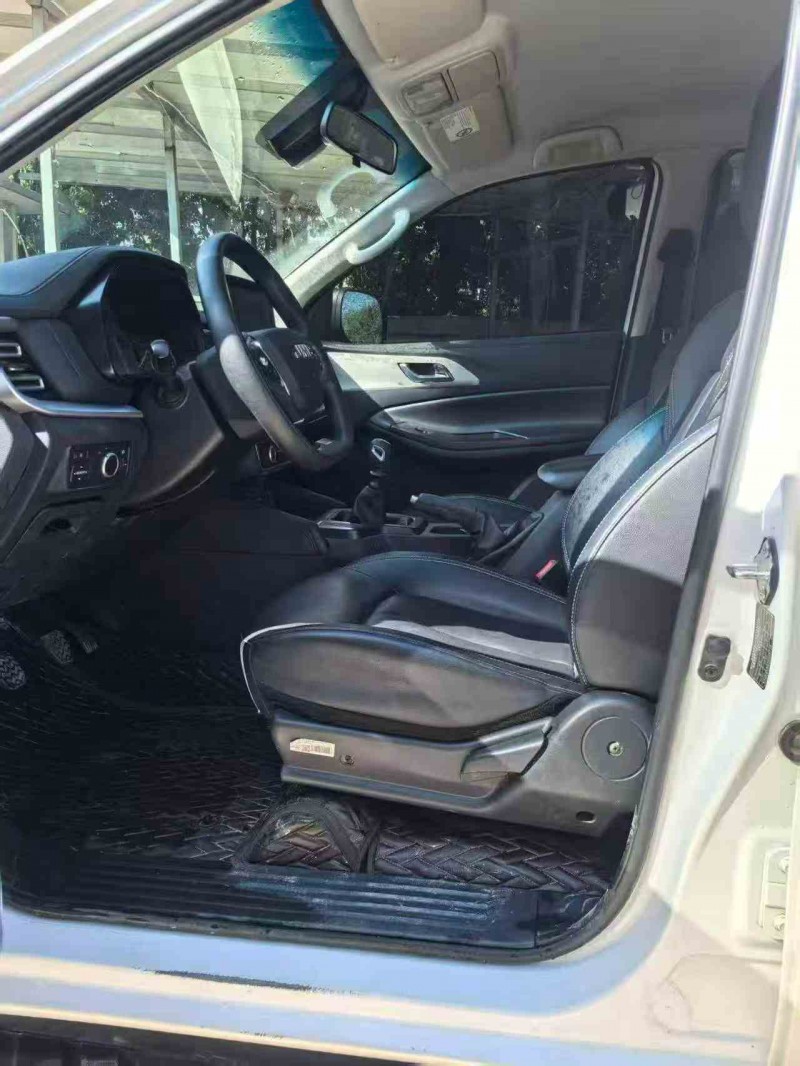 临沧23年江铃域虎6