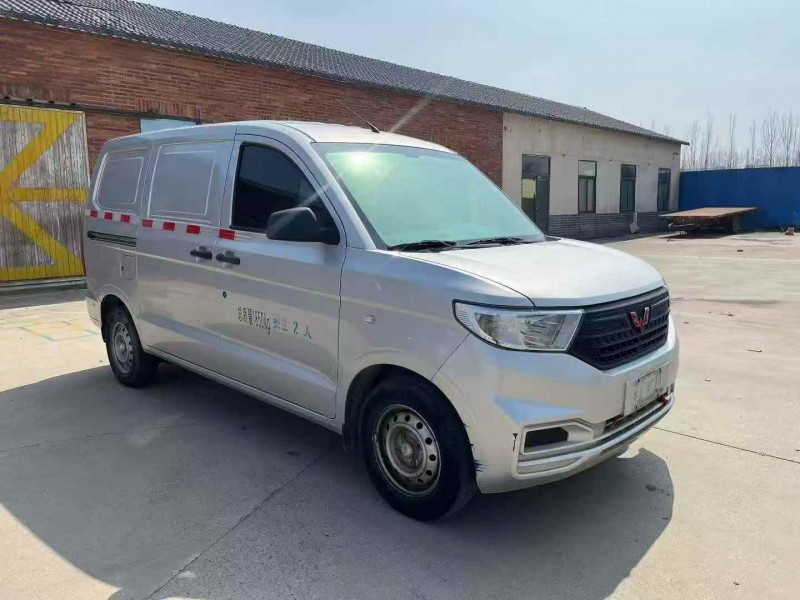 青岛23年五菱汽车宏光3