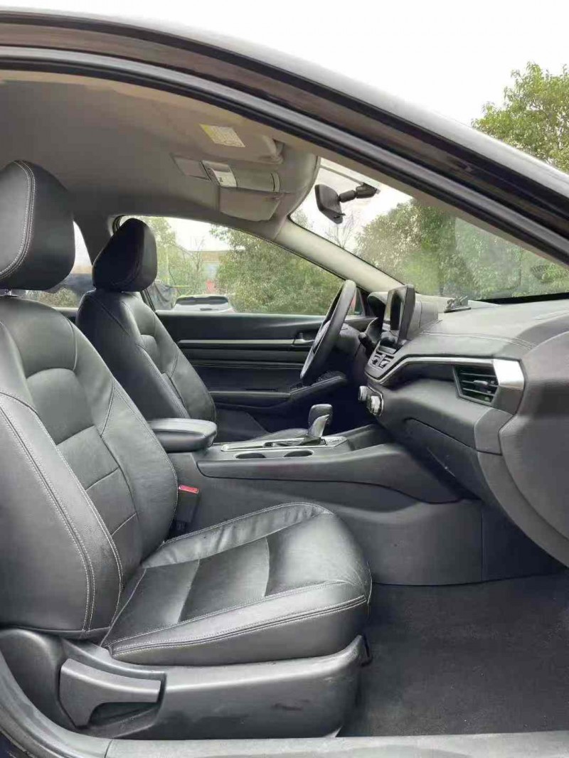 襄阳22年日产天籁4