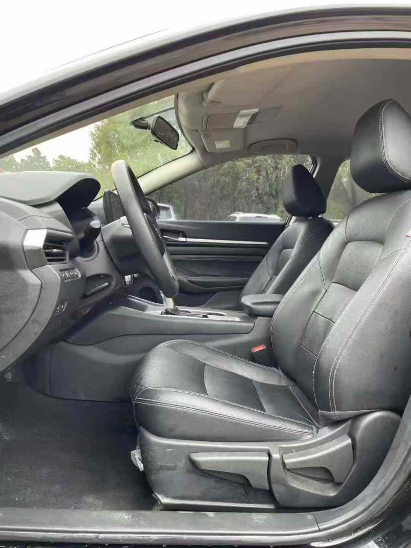 襄阳22年日产天籁5