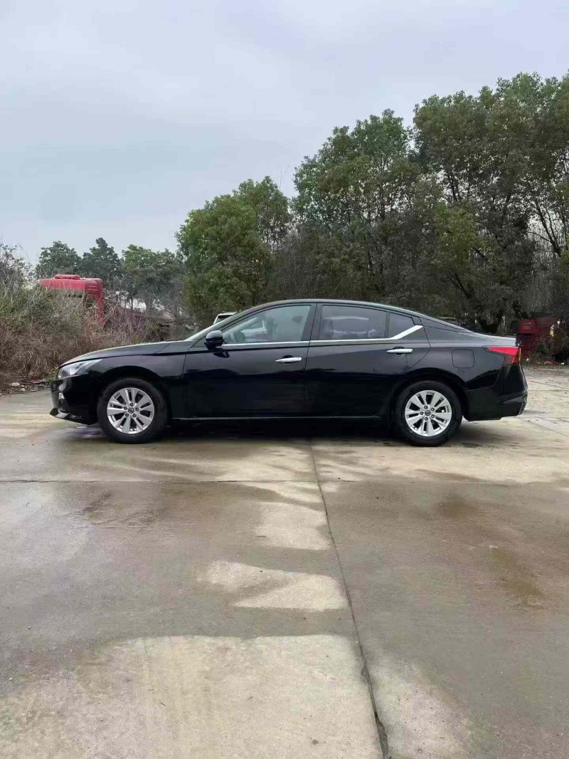 襄阳22年日产天籁6