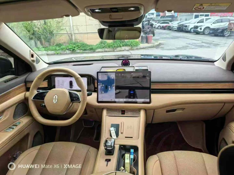 襄陽24年華為智選問界5