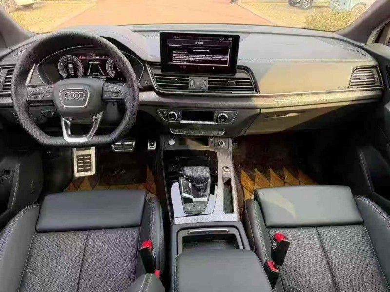 濟寧25年奧迪Q54