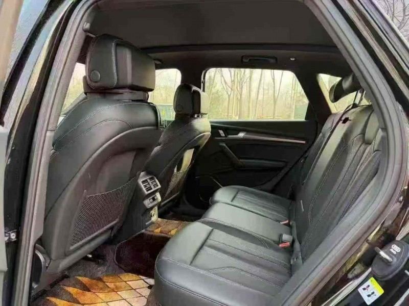 濟寧25年奧迪Q56