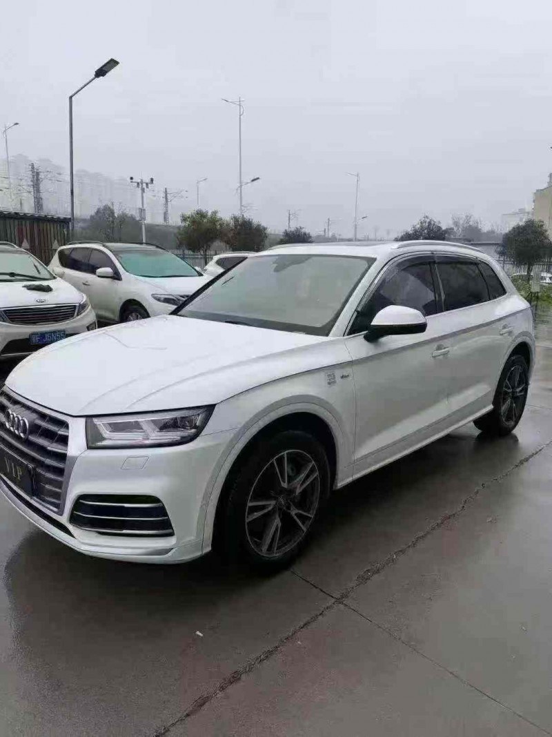 襄阳20年奥迪Q56